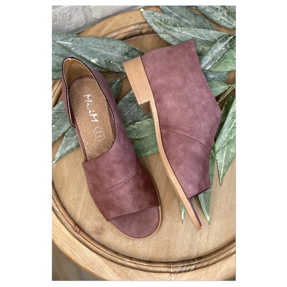 Mi.iM "Harley" Open Toe Side Cutout Flat - Purple - Picture 3 of 7